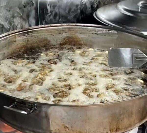 Intip Proses Masak Ikan Patin Sambal Balado, Menu Spesial untuk Jamaah Haji Indonesia Intip Proses Masak Ikan Patin Sambal Balado, Menu Spesial untuk Jamaah Haji Indonesia