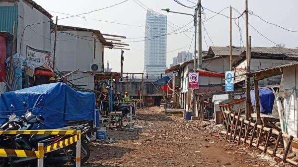 Telan Anggaran Rp52 Miliar untuk Tanggul, Pemprov DKI Pastikan Tak Relokasi 282 Rumah Warga di Muara Angke Telan Anggaran Rp52 Miliar untuk Tanggul, Pemprov DKI Pastikan Tak Relokasi 282 Rumah Warga di Muara Angke