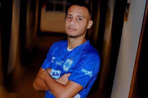 PSIS Semarang Resmi Rekrut Striker Tajam Berpaspor Brasil Gustavo Souza PSIS Semarang Resmi Rekrut Striker Tajam Berpaspor Brasil Gustavo Souza