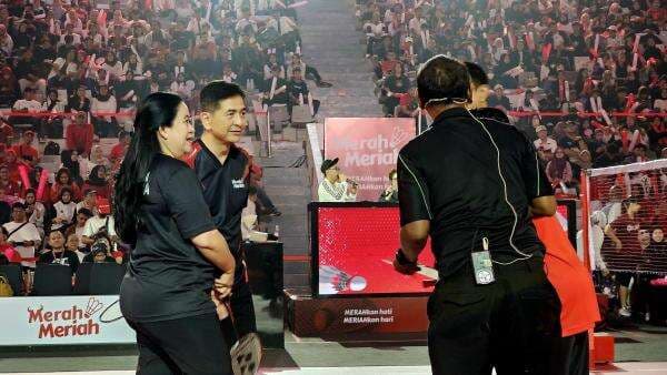 Puan hingga Alam Ganjar Hadiri Gelaran Badminton Merah Meriah di Istora Senayan Puan hingga Alam Ganjar Hadiri Gelaran Badminton Merah Meriah di Istora Senayan