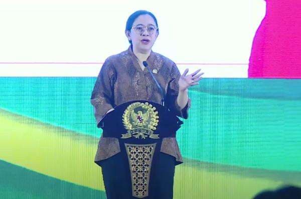 Puan Senang Pengurus Dekopin Dikukuhkan: 2 Periode Pak Jokowi Gak Selesai-Selesai Puan Senang Pengurus Dekopin Dikukuhkan: 2 Periode Pak Jokowi Gak Selesai-Selesai