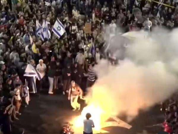 Puluhan Ribu Warga Israel Demo Usai Netanyahu Kembali Serang Gaza Puluhan Ribu Warga Israel Demo Usai Netanyahu Kembali Serang Gaza