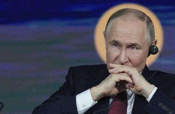 Putin: Perjanjian Militer Rusia-Iran Sesuai Hukum Internasional Putin: Perjanjian Militer Rusia-Iran Sesuai Hukum Internasional