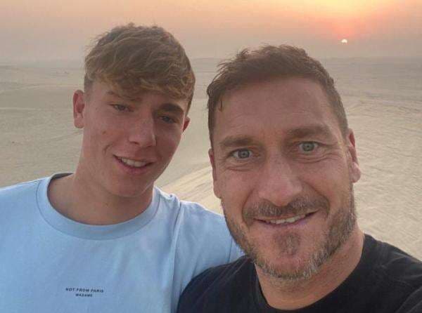 Anak Sulung Francesco Totti Putuskan Pensiun di Usia 19 Tahun! Anak Sulung Francesco Totti Putuskan Pensiun di Usia 19 Tahun!