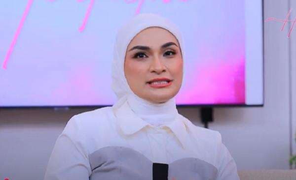 Cita-Cita Jadi Dokter, Putri Zulhas Alasan Terjun ke Dunia Politik Cita-Cita Jadi Dokter, Putri Zulhas Alasan Terjun ke Dunia Politik