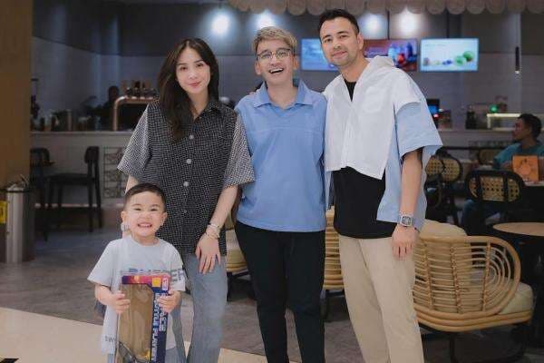 Doa Raffi Ahmad untuk Ruben Onsu yang Telah Resmi Jadi Mualaf Doa Raffi Ahmad untuk Ruben Onsu yang Telah Resmi Jadi Mualaf