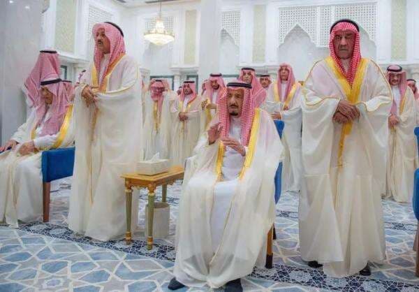 Raja Saudi Salman Ikut Salat Id di Jeddah, MBS di Masjidilharam Raja Saudi Salman Ikut Salat Id di Jeddah, MBS di Masjidilharam
