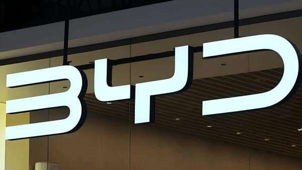 Raksasa Otomotif BYD Ngamuk, Tuntut 37 Influencer dan Tawarkan Hadiah Miliaran Raksasa Otomotif BYD Ngamuk, Tuntut 37 Influencer dan Tawarkan Hadiah Miliaran