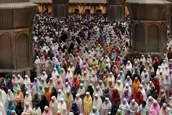 Ramadan sebagai Madrasah Pembentuk Pribadi Wasatiyah Ramadan sebagai Madrasah Pembentuk Pribadi Wasatiyah