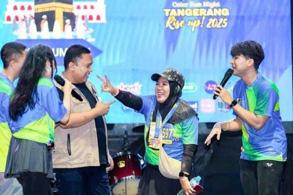 Rano Alfath Hadiahi Umrah di Colour Run Night KNPI Kota Tangerang 2025 Rano Alfath Hadiahi Umrah di Colour Run Night KNPI Kota Tangerang 2025