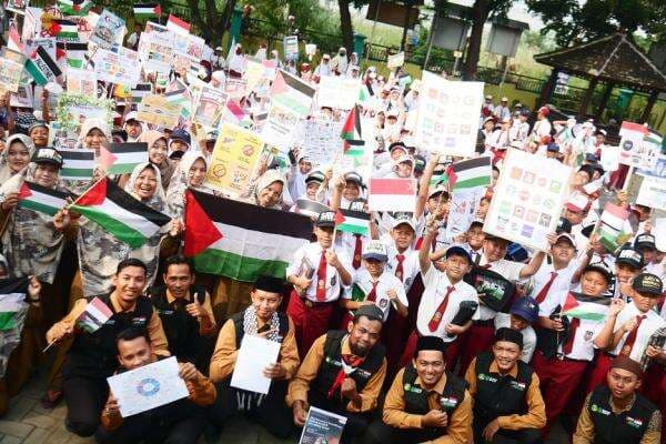 Ratusan Sekolah Anggota JSIT Indonesia Gelar Aksi Bersama Boikot Produk Pro Zionis Ratusan Sekolah Anggota JSIT Indonesia Gelar Aksi Bersama Boikot Produk Pro Zionis