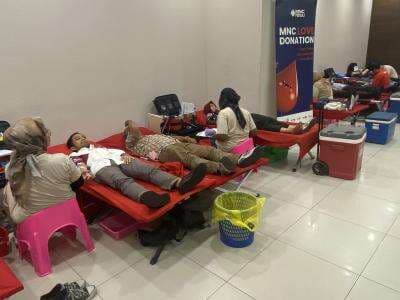 Ratusan karyawan MNC Group Antusias Ikut Aksi Donor Darah Ratusan karyawan MNC Group Antusias Ikut Aksi Donor Darah