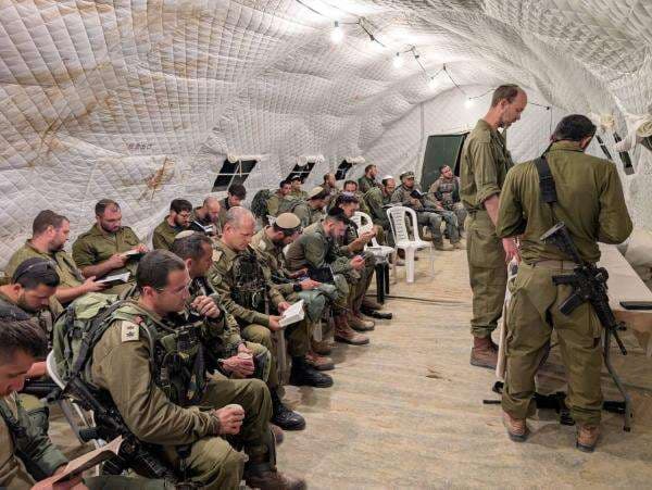 Rayakan Hari Raya Yahudi Purim, Tentara Israel Lakukan Tembakan secara Acak di Gaza Rayakan Hari Raya Yahudi Purim, Tentara Israel Lakukan Tembakan secara Acak di Gaza