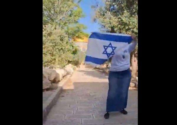 Rayakan Hari Yerusalem, Pemukim Israel Serbu Masjid Al Aqsa Rayakan Hari Yerusalem, Pemukim Israel Serbu Masjid Al Aqsa