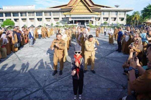 Profil Dhika Aura Farming, Bocah Penari Pacu Jalur Kini Jadi Duta Wisata Riau Profil Dhika Aura Farming, Bocah Penari Pacu Jalur Kini Jadi Duta Wisata Riau