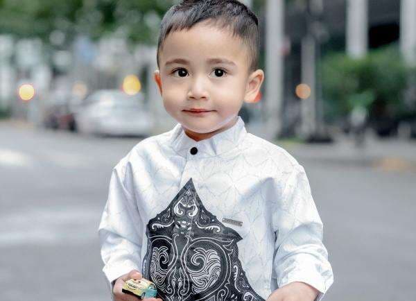 Rayyanza Ulang Tahun ke-3, Gisel Bagikan Momen Salting Bertemu Gempi Rayyanza Ulang Tahun ke-3, Gisel Bagikan Momen Salting Bertemu Gempi