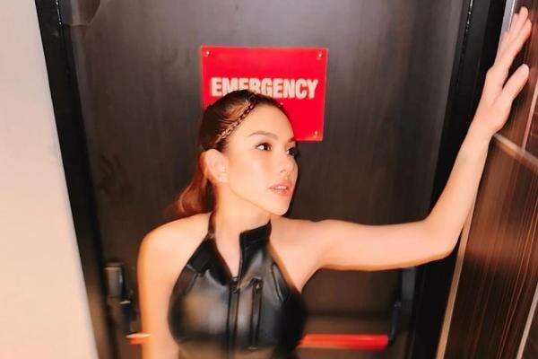 Razman Nasution Singgung Perpanjangan Penahanan Nikita Mirzani: untuk Merubah Diri Lebih Baik Razman Nasution Singgung Perpanjangan Penahanan Nikita Mirzani: untuk Merubah Diri Lebih Baik