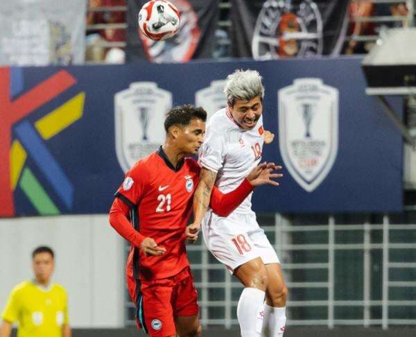 Reaksi Kim Sang-sik Usai Timnas Vietnam Menang Dramatis atas Singapura di Leg I Semifinal Piala AFF 2024 Reaksi Kim Sang-sik Usai Timnas Vietnam Menang Dramatis atas Singapura di Leg I Semifinal Piala AFF 2024