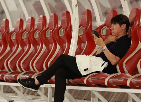 Reaksi Shin Tae-yong Banjir Kritik Setelah Timnas Indonesia Dibantai Jepang di Kualifikasi Piala Dunia 2026 Reaksi Shin Tae-yong Banjir Kritik Setelah Timnas Indonesia Dibantai Jepang di Kualifikasi Piala Dunia 2026