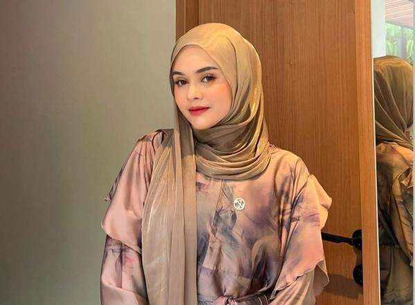 5 Rekomendasi Hijab Lebaran 2025 Modis dan Elegan 5 Rekomendasi Hijab Lebaran 2025 Modis dan Elegan