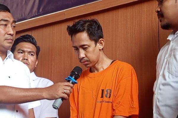 Rektor UI Berhentikan Dokter PPDS Cabul Rekam Mahasiswi Mandi usai Ditetapkan Tersangka Rektor UI Berhentikan Dokter PPDS Cabul Rekam Mahasiswi Mandi usai Ditetapkan Tersangka