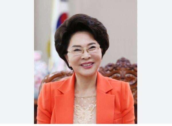 Viral Rektor Berusia 93 Tahun Lee Gil-ya Tampil Awet Muda, Ini Rahasianya Viral Rektor Berusia 93 Tahun Lee Gil-ya Tampil Awet Muda, Ini Rahasianya