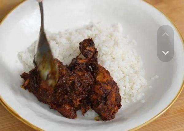 Resep Ayam Bumbu Hitam Versi Sehat, Tanpa Digoreng Tapi Tetap Lezat Resep Ayam Bumbu Hitam Versi Sehat, Tanpa Digoreng Tapi Tetap Lezat