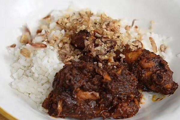 Resep Ayam Bumbu Item Versi Sehat, Tanpa Digoreng dan Tetap Lezat! Resep Ayam Bumbu Item Versi Sehat, Tanpa Digoreng dan Tetap Lezat!