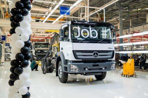 Resmi Buka Pabrik, Truk dan Bus Mercedes-Benz Siap Diproduksi di Indonesia Resmi Buka Pabrik, Truk dan Bus Mercedes-Benz Siap Diproduksi di Indonesia