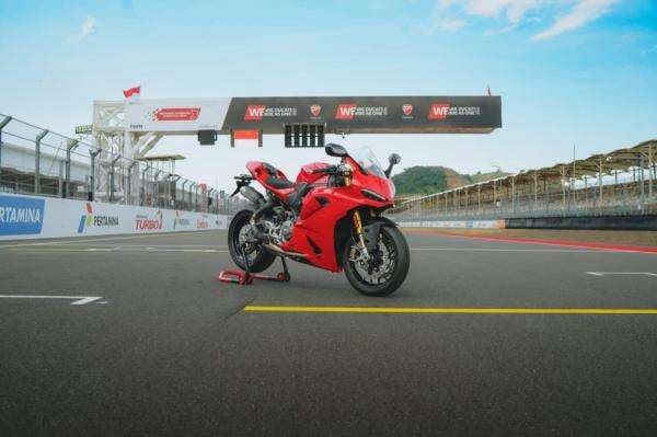 Resmi Diluncurkan, Ducati Panigale V2 Tancap Gas di Sirkuit Mandalika Resmi Diluncurkan, Ducati Panigale V2 Tancap Gas di Sirkuit Mandalika