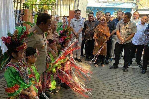 Resmikan Taman Arutala, Pramono Minta Setiap Kecamatan Punya 1 Taman Anak Sejahtera Resmikan Taman Arutala, Pramono Minta Setiap Kecamatan Punya 1 Taman Anak Sejahtera