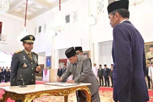 Revisi UU TNI, Presiden Bisa Perpanjang Masa Jabatan Panglima TNI Revisi UU TNI, Presiden Bisa Perpanjang Masa Jabatan Panglima TNI