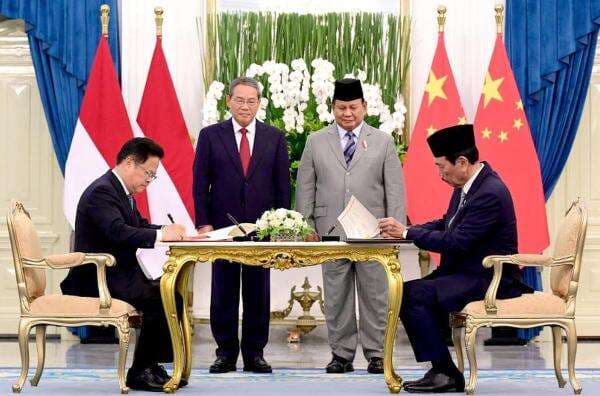 Indonesia-China Berpotensi Hasilkan Investasi Rp81,5 Triliun dan 15 Ribu Lapangan Kerja Indonesia-China Berpotensi Hasilkan Investasi Rp81,5 Triliun dan 15 Ribu Lapangan Kerja