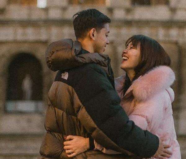 Pamer Kemesraan, Rian Ardianto dan Ribka Sugiarto Bulan Madu di Roma Pamer Kemesraan, Rian Ardianto dan Ribka Sugiarto Bulan Madu di Roma