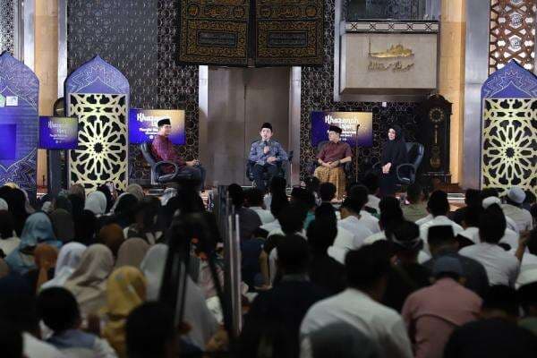 Ribuan Anak Muda Meriahkan Peaceful Muharam Bareng Kemenag di Masjid Istiqlal Ribuan Anak Muda Meriahkan Peaceful Muharam Bareng Kemenag di Masjid Istiqlal