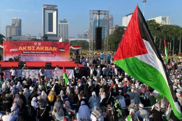 Ribuan Orang Padati Monas Suarakan Krisis Kelaparan di Gaza Palestina Ribuan Orang Padati Monas Suarakan Krisis Kelaparan di Gaza Palestina
