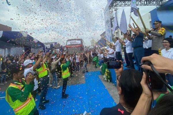 Ribuan Pemudik Gratis Berangkat dari Pelabuhan Tanjung Priok Ribuan Pemudik Gratis Berangkat dari Pelabuhan Tanjung Priok