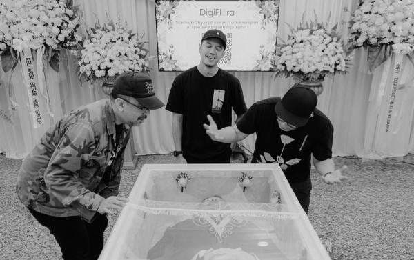 Edy Khemod Masih Sulit Melepas Kepergian Ricky Siahaan Edy Khemod Masih Sulit Melepas Kepergian Ricky Siahaan