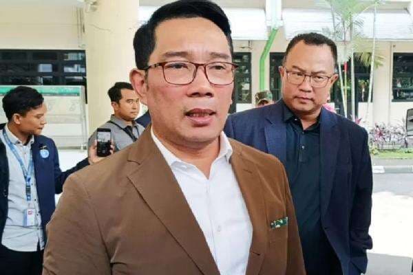 Ridwan Kamil Ngaku Tak Tahu Namanya Terseret Kasus Dugaan Korupsi Bank BJB Ridwan Kamil Ngaku Tak Tahu Namanya Terseret Kasus Dugaan Korupsi Bank BJB