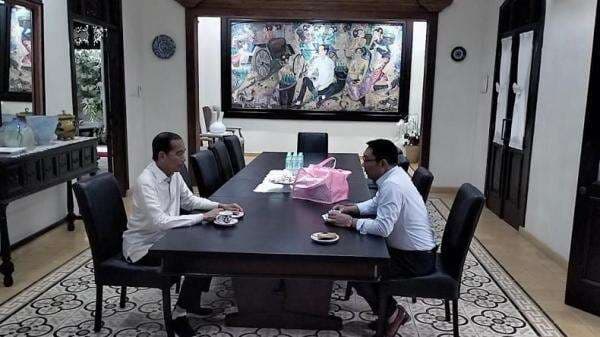 Bertemu Jokowi di Solo, Cagub Jakarta Ridwan Emil Dapat Nasihat Bertemu Jokowi di Solo, Cagub Jakarta Ridwan Emil Dapat Nasihat