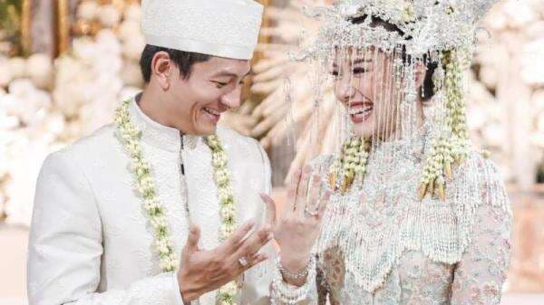 Sah! Rio Haryanto Resmi Menikah dengan Athina Papadimitriou, Maskawin Jadi Sorotan Sah! Rio Haryanto Resmi Menikah dengan Athina Papadimitriou, Maskawin Jadi Sorotan