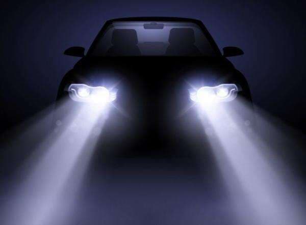 Riset Terbaru Sebut Lampu Rem Depan Dapat Mengurangi Kecelakaan Riset Terbaru Sebut Lampu Rem Depan Dapat Mengurangi Kecelakaan