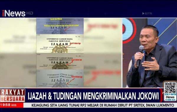 Rismon Sianipar: Jokowi Mantan Presiden Satu-satunya di Dunia yang Tidak Berani Tampilkan Ijazah Rismon Sianipar: Jokowi Mantan Presiden Satu-satunya di Dunia yang Tidak Berani Tampilkan Ijazah