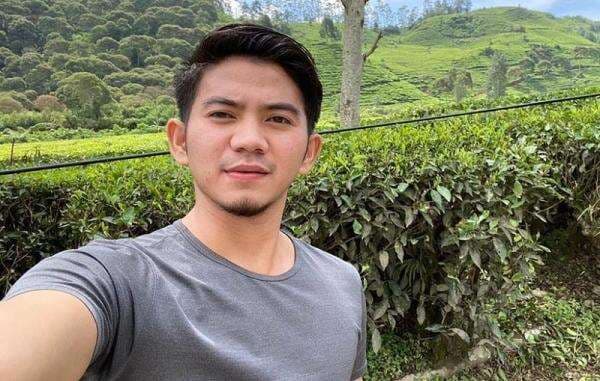 Rizki DA Sebut Suami Nadya Mustika Baik Usai Dapat Kemudahan Bertemu Anak Rizki DA Sebut Suami Nadya Mustika Baik Usai Dapat Kemudahan Bertemu Anak