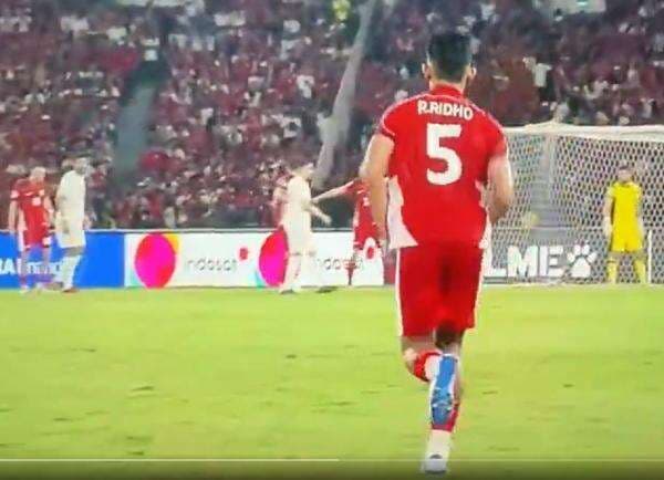 Rizky Ridho Trending Topic Setelah Timnas Indonesia Menang 1-0 atas Bahrain di Kualifikasi Piala Dunia 2026: Layak Jadi Pemain Terbaik? Rizky Ridho Trending Topic Setelah Timnas Indonesia Menang 1-0 atas Bahrain di Kualifikasi Piala Dunia 2026: Layak Jadi Pemain Terbaik?