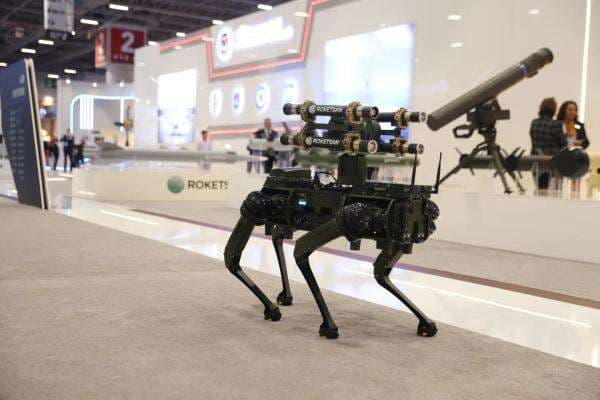 Robot Anjing Turki yang Dilengkapi Peluncur Rudal Jadi Pengubah Permainan di Medan Perang Robot Anjing Turki yang Dilengkapi Peluncur Rudal Jadi Pengubah Permainan di Medan Perang