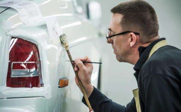 Kisah Pelukis Garis-Garis Halus di Mobil Rolls-Royce, Dibayar Miliaran Rupiah Kisah Pelukis Garis-Garis Halus di Mobil Rolls-Royce, Dibayar Miliaran Rupiah