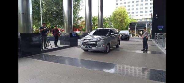 Rombongan yang Terjaring OTT di Sumsel Dibawa ke Gedung KPK, Langsung Diperiksa Intensif Rombongan yang Terjaring OTT di Sumsel Dibawa ke Gedung KPK, Langsung Diperiksa Intensif