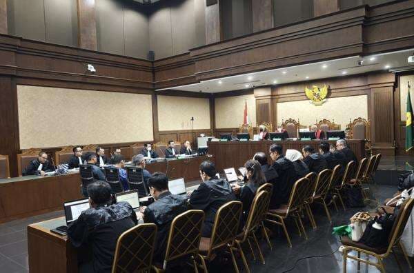 Rossa Purbo Bekti Singgung Mantan Pegawai KPK Jadi Tim Hukum Terdakwa, Pengacara Hasto: Anda Maksudnya Apa? Rossa Purbo Bekti Singgung Mantan Pegawai KPK Jadi Tim Hukum Terdakwa, Pengacara Hasto: Anda Maksudnya Apa?