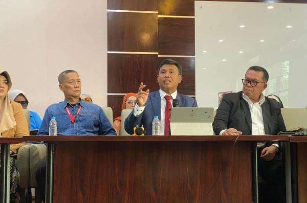 Roy Suryo Cs Abaikan Undangan Klarifikasi dari Polda Metro Jaya terkait Laporan Relawan Jokowi Roy Suryo Cs Abaikan Undangan Klarifikasi dari Polda Metro Jaya terkait Laporan Relawan Jokowi